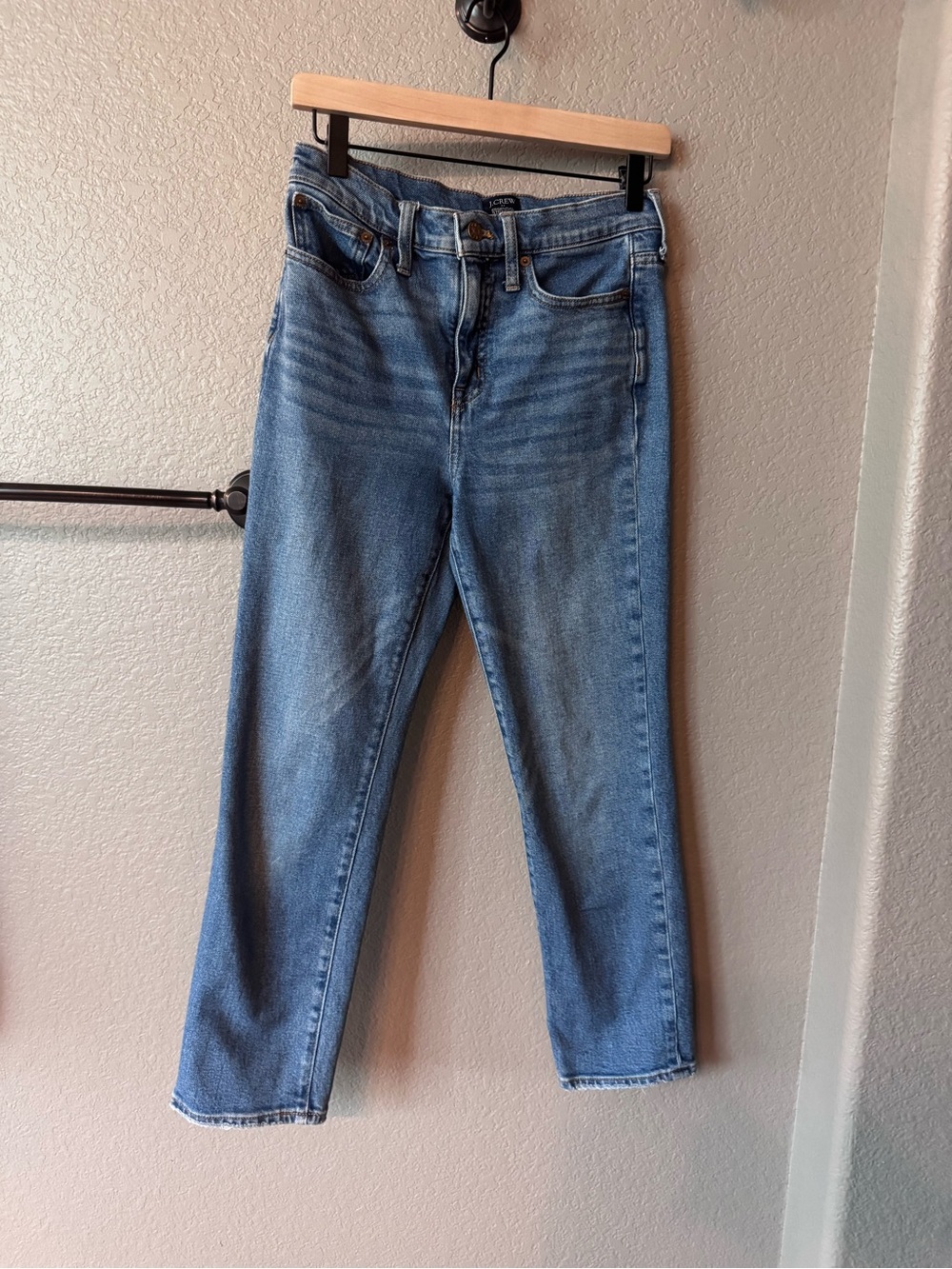 J.Crew Essential Straight Jeans Women’s 26 Medium Wash Ankle Cropped Stretch